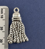 Alloy Silver Charm, 20mm Tassel Charm | Fashion Jewellery Outlet | Fashion Jewellery Outlet