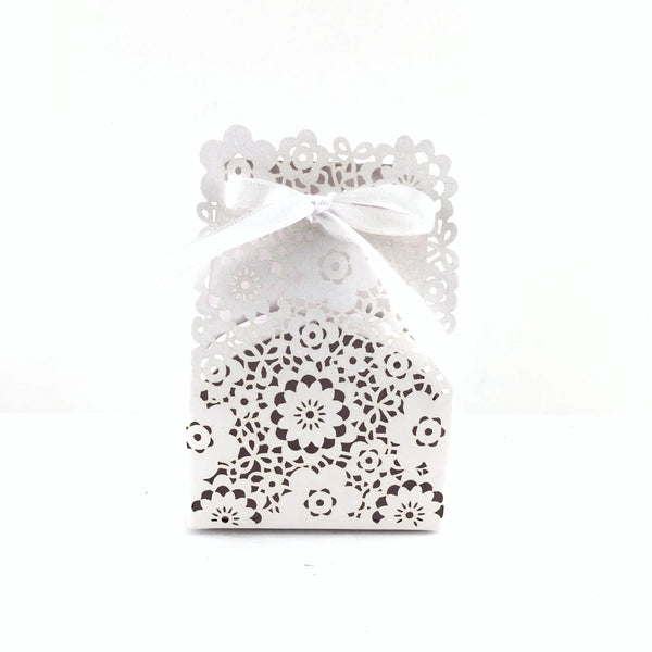 White Paper Gift Box | Fashion Jewellery Outlet | Fashion Jewellery Outlet