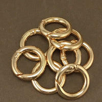 8 Gold Plated Key Chain Rings, 25mm | Fashion Jewellery Outlet | Fashion Jewellery Outlet