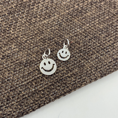 925 Sterling Silver Happy Face Charm | Fashion Jewellery Outlet | Fashion Jewellery Outlet