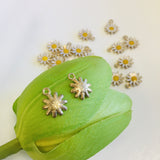 White Little Daisy Charms | Fashion Jewellery Outlet | Fashion Jewellery Outlet