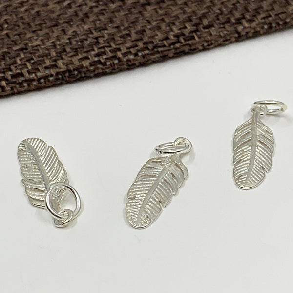 925 Sterling Silver Feather Pendant | Fashion Jewellery Outlet | Fashion Jewellery Outlet